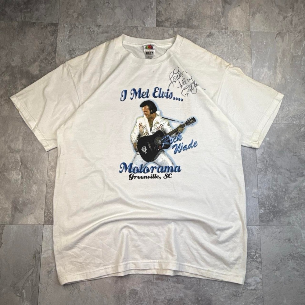 Vintage elvis Presley graphic T shirt signed by rick wade size large